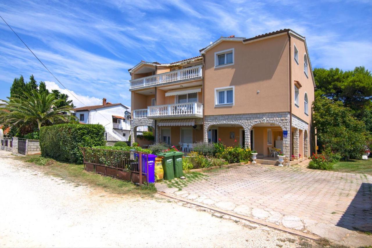 Apartments Tara Medulin Exterior foto